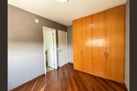 Apartamento para alugar com 212m², 4 quartos e 4 vagas Apartamento para alugar com 212m², 4 quartos e 4 vagasSuíte 2