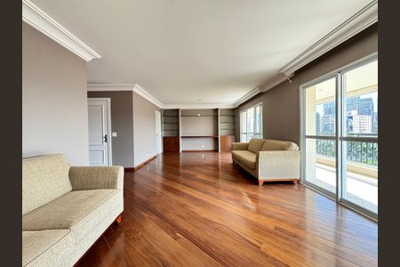 Apartamento para alugar com 212m², 4 quartos e 4 vagas Apartamento para alugar com 212m², 4 quartos e 4 vagasSala