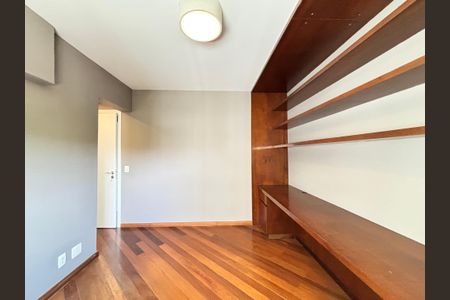 Apartamento para alugar com 212m², 4 quartos e 4 vagas Apartamento para alugar com 212m², 4 quartos e 4 vagasSuíte 1