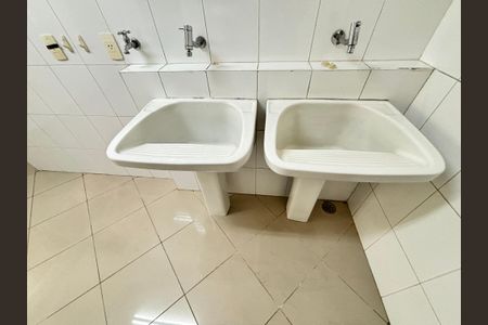 Apartamento para alugar com 212m², 4 quartos e 4 vagas Apartamento para alugar com 212m², 4 quartos e 4 vagasÁrea de Serviço