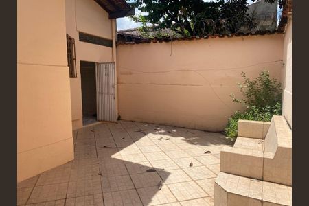 Foto 01 de casa à venda com 3 quartos, 175m² em Serrano, Belo Horizonte