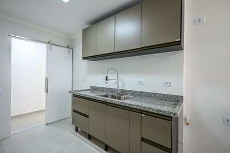 Apartamento para alugar com 70m², 2 quartos e 2 vagasCozinha