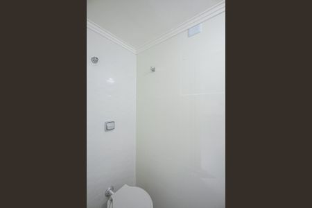 Apartamento para alugar com 70m², 2 quartos e 2 vagasBanheiro de Serviço