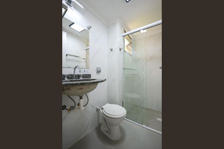 Apartamento para alugar com 70m², 2 quartos e 2 vagasBanheiro