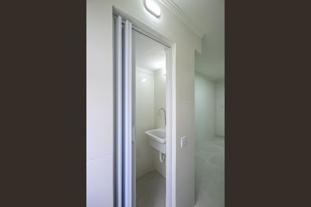 Apartamento para alugar com 70m², 2 quartos e 2 vagasBanheiro de Serviço