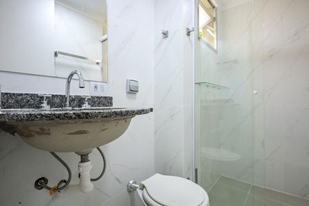 Apartamento para alugar com 70m², 2 quartos e 2 vagasBanheiro