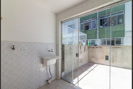 Apartamento à venda com 98m², 2 quartos e 1 vaga Apartamento à venda com 98m², 2 quartos e 1 vagaÁrea de Serviço