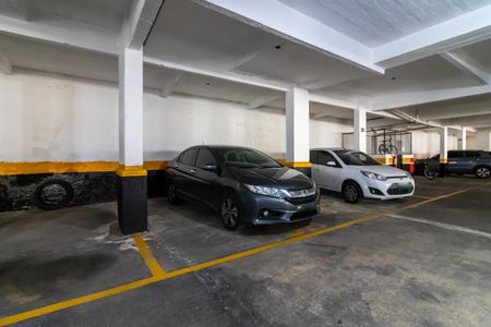 Apartamento à venda com 98m², 2 quartos e 1 vaga Apartamento à venda com 98m², 2 quartos e 1 vagaGaragem