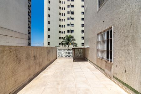 Apartamento à venda com 98m², 2 quartos e 1 vaga Apartamento à venda com 98m², 2 quartos e 1 vagaQuintal