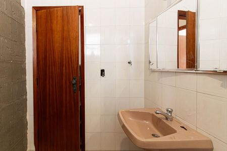 Casa para alugar com 167m², 3 quartos e 4 vagasBanheiro