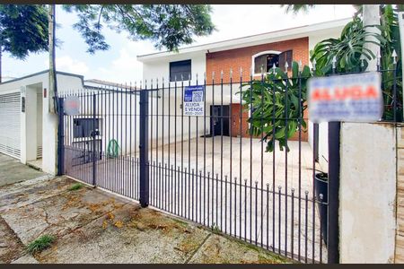 Casa para alugar com 167m², 3 quartos e 4 vagasPlaquinha + Fachada