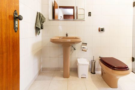 Casa para alugar com 167m², 3 quartos e 4 vagasBanheiro da Suíte