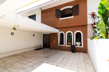 Casa para alugar com 167m², 3 quartos e 4 vagasEntrada