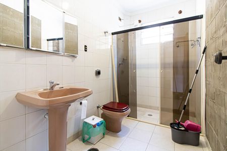 Casa para alugar com 167m², 3 quartos e 4 vagasBanheiro