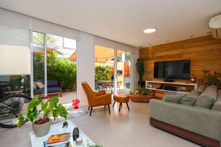 Sala de casa de condomínio à venda com 2 quartos, 126m² em Jardim Monte Kemel, São Paulo