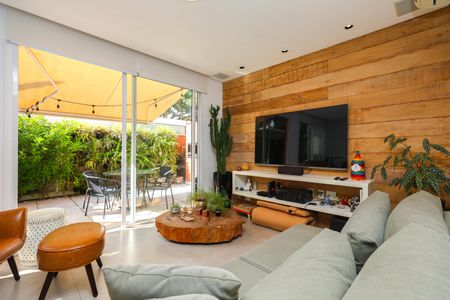 Sala de casa de condomínio à venda com 2 quartos, 126m² em Jardim Monte Kemel, São Paulo