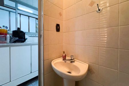 Casa à venda com 146m², 3 quartos e 2 vagasBanheiro de serviço