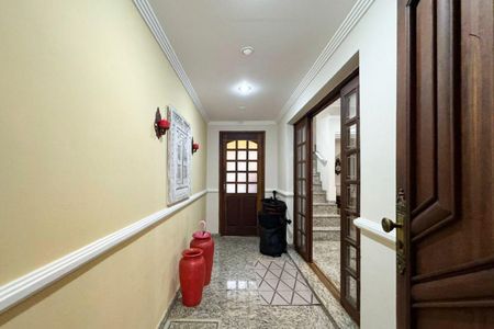 Casa à venda com 146m², 3 quartos e 2 vagasEntrada 