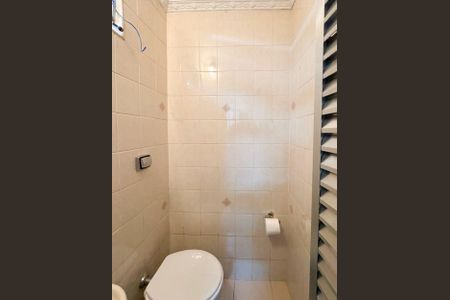 Casa à venda com 146m², 3 quartos e 2 vagasBanheiro de serviço