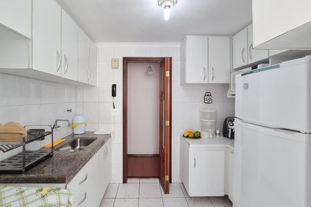 Apartamento à venda com 58m², 2 quartos e 1 vaga Apartamento à venda com 58m², 2 quartos e 1 vagaCozinha - Armários