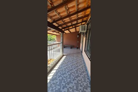 Casa à venda com 200m², 4 quartos e 1 vagaVaranda