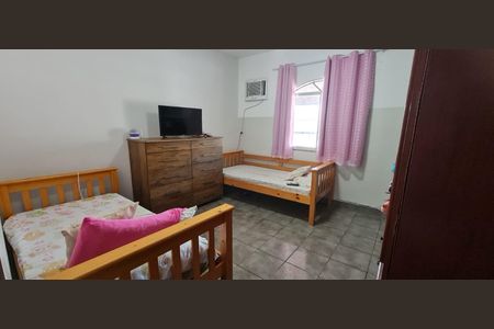 Casa à venda com 200m², 4 quartos e 1 vagaQuarto