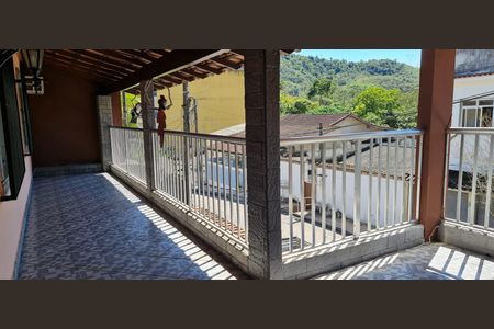 Casa à venda com 200m², 4 quartos e 1 vagaVaranda