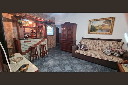 Casa à venda com 200m², 4 quartos e 1 vagaSala