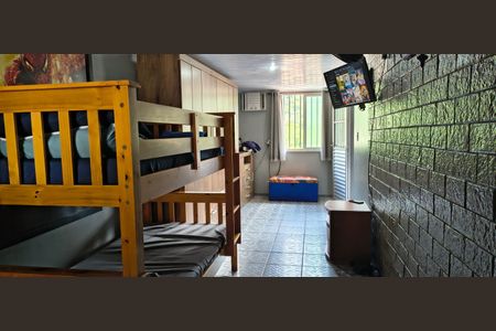 Casa à venda com 200m², 4 quartos e 1 vagaQuarto