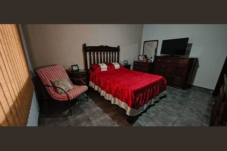 Casa à venda com 200m², 4 quartos e 1 vagaQuarto