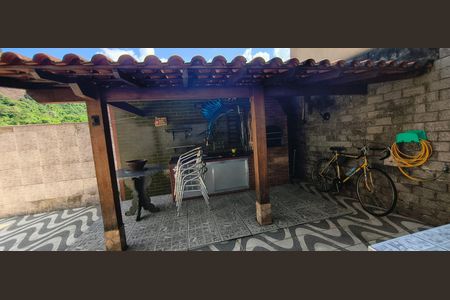 Casa à venda com 200m², 4 quartos e 1 vagaÁrea churrasqueira