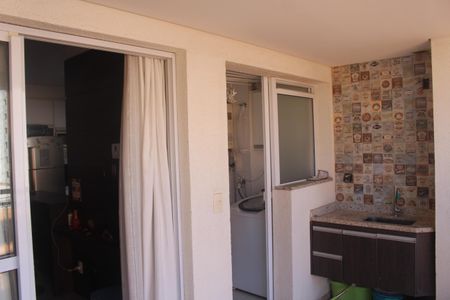 Apartamento à venda com 67m², 2 quartos e 2 vagasVaranda