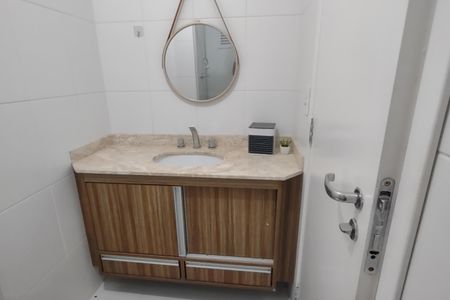 Apartamento para alugar com 67m², 2 quartos e 2 vagas Apartamento para alugar com 67m², 2 quartos e 2 vagasBanheiro