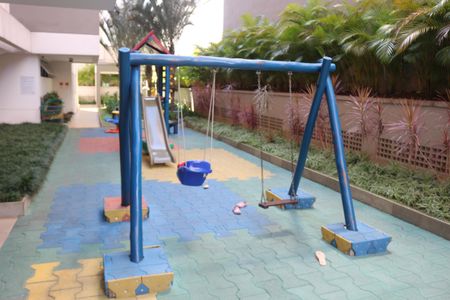 Apartamento à venda com 67m², 2 quartos e 2 vagasÁrea comum - Playground