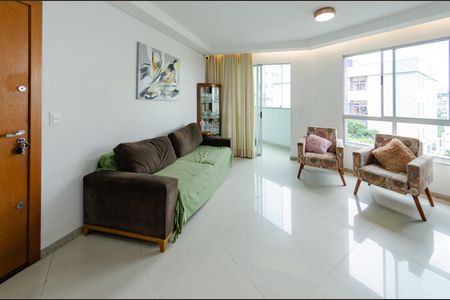 Sala de apartamento para alugar com 4 quartos, 150m² em Buritis, Belo Horizonte