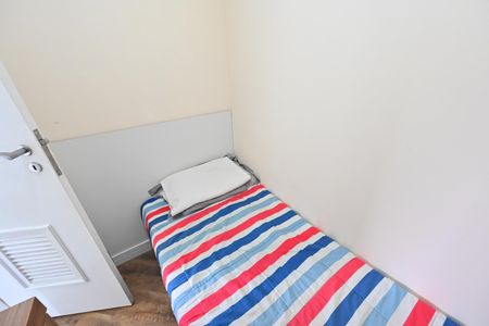 Apartamento à venda com 170m², 3 quartos e 4 vagasQuarto de Serviço