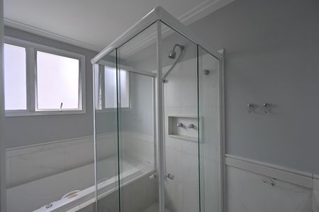 Apartamento à venda com 170m², 3 quartos e 4 vagasBanheiro da Suíte 1