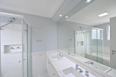 Apartamento à venda com 170m², 3 quartos e 4 vagasBanheiro da Suíte 1