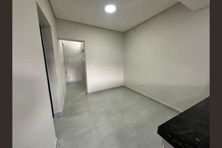 Sala de casa para alugar com 2 quartos, 53m² em Vila Pouso Alegre, Barueri