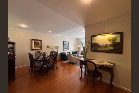 Apartamento à venda com 128m², 2 quartos e 1 vaga Apartamento à venda com 128m², 2 quartos e 1 vagaSala