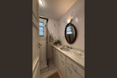 Apartamento à venda com 128m², 2 quartos e 1 vaga Apartamento à venda com 128m², 2 quartos e 1 vagaBanheiro social