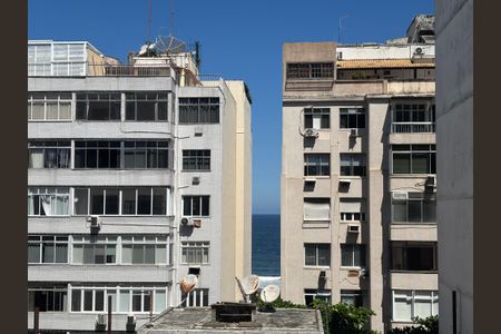 Apartamento à venda com 128m², 2 quartos e 1 vaga Apartamento à venda com 128m², 2 quartos e 1 vagaÁrea de serviço - suíte - vista para o mar