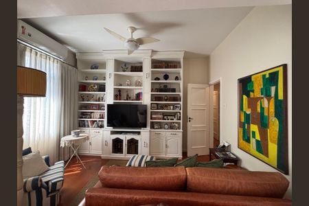 Apartamento à venda com 128m², 2 quartos e 1 vaga Apartamento à venda com 128m², 2 quartos e 1 vagaSala