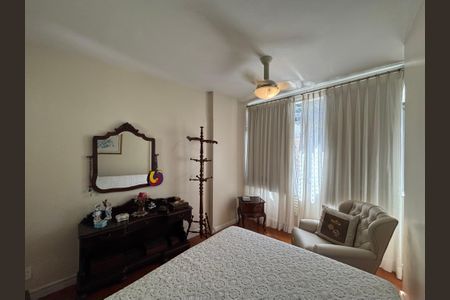 Apartamento à venda com 128m², 2 quartos e 1 vaga Apartamento à venda com 128m², 2 quartos e 1 vagaSuíte