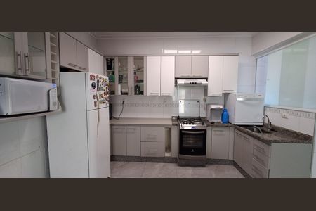 Apartamento à venda com 145m², 2 quartos e 1 vagaCozinha 