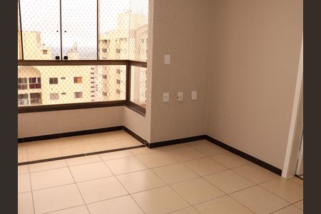 Apartamento para alugar com 76m², 3 quartos e 1 vagaSuíte