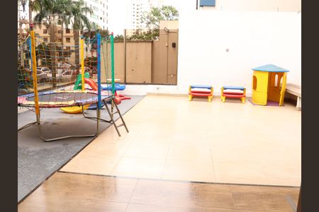 Apartamento para alugar com 76m², 3 quartos e 1 vagaÁrea comum - Playground