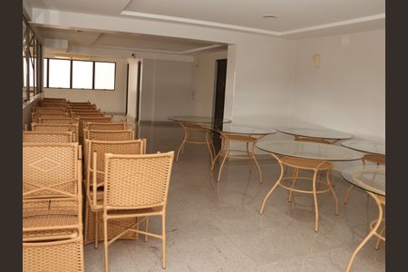 Apartamento para alugar com 76m², 3 quartos e 1 vagaÁrea comum - Salão de festas