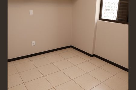Apartamento para alugar com 76m², 3 quartos e 1 vagaQuarto 2
