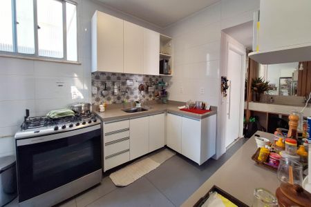 Apartamento à venda com 135m², 4 quartos e 2 vagasCozinha